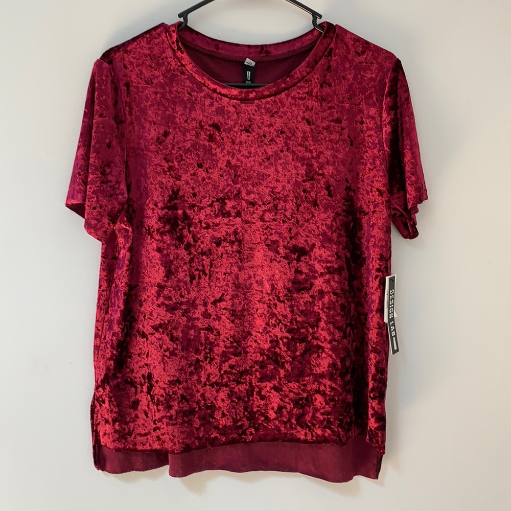 Design Lab Velvet Red HighLow T-shirt